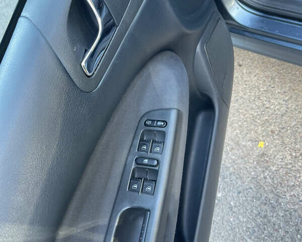 Шкода Октавія 2004 у Рава-Руська на Automoto.ua Сірий Шкода Октавія, об'ємом двигуна 1.6 л та пробігом 178 тис. км за 4999 $, фото 15 на Automoto.ua