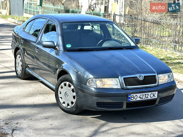 Серый Шкода Октавия, объемом двигателя 1.6 л и пробегом 175 тыс. км за 5300 $, фото 1 на Automoto.ua