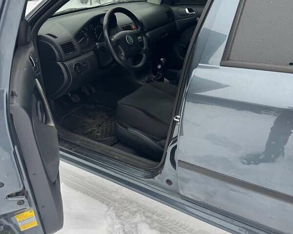 Серый Шкода Октавия, объемом двигателя 1.39 л и пробегом 180 тыс. км за 4600 $, фото 2 на Automoto.ua