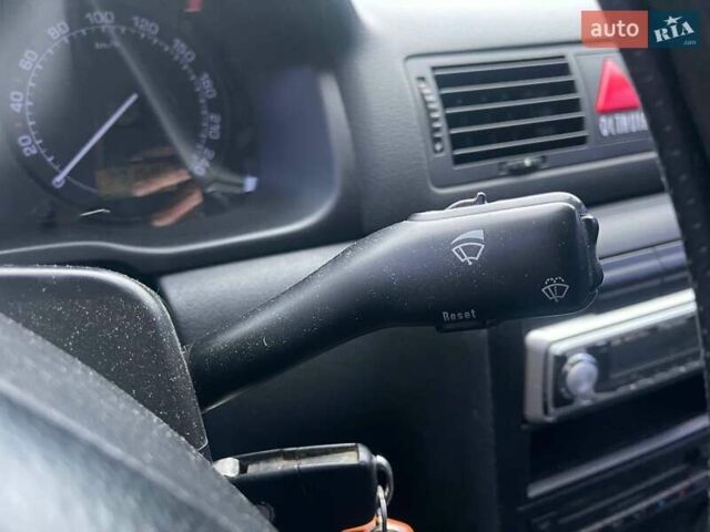 Сірий Шкода Октавія, об'ємом двигуна 2 л та пробігом 301 тис. км за 4990 $, фото 19 на Automoto.ua