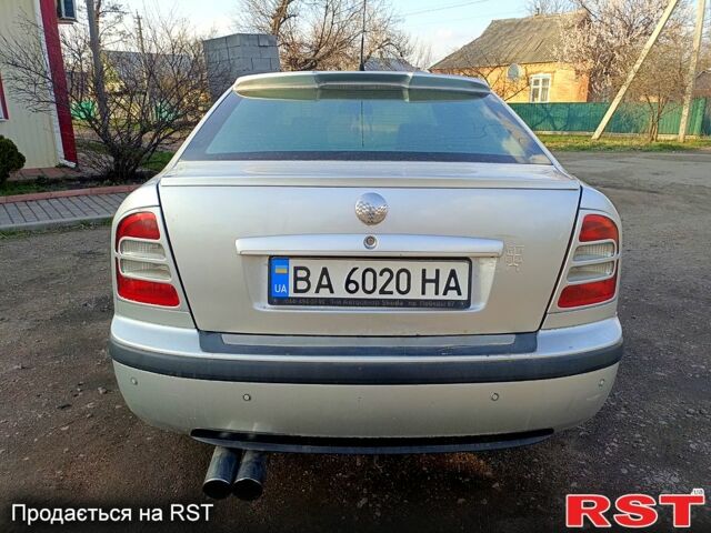 Серый Шкода Октавия, объемом двигателя 1.8 л и пробегом 250 тыс. км за 3300 $, фото 2 на Automoto.ua