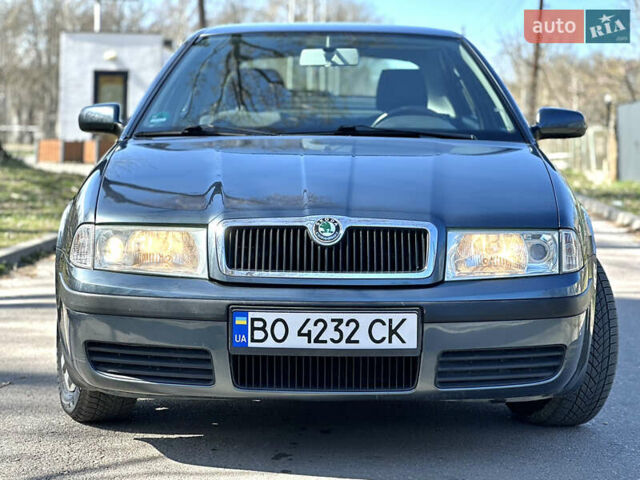 Серый Шкода Октавия, объемом двигателя 1.6 л и пробегом 175 тыс. км за 5300 $, фото 3 на Automoto.ua