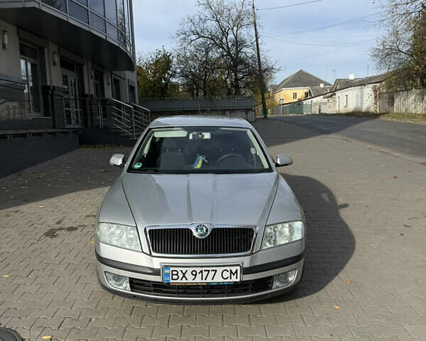 Серый Шкода Октавия, объемом двигателя 1.6 л и пробегом 257 тыс. км за 5200 $, фото 1 на Automoto.ua