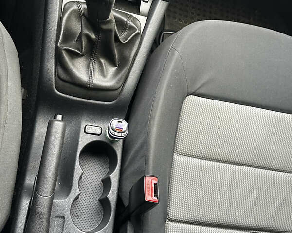 Шкода Октавія 2004 у Чернігові на Automoto.ua Сірий Шкода Октавія, об'ємом двигуна 1.6 л та пробігом 277 тис. км за 4899 $, фото 11 на Automoto.ua