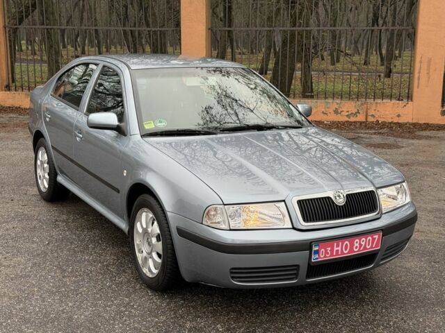 Сірий Шкода Октавія, об'ємом двигуна 2 л та пробігом 159 тис. км за 6500 $, фото 1 на Automoto.ua