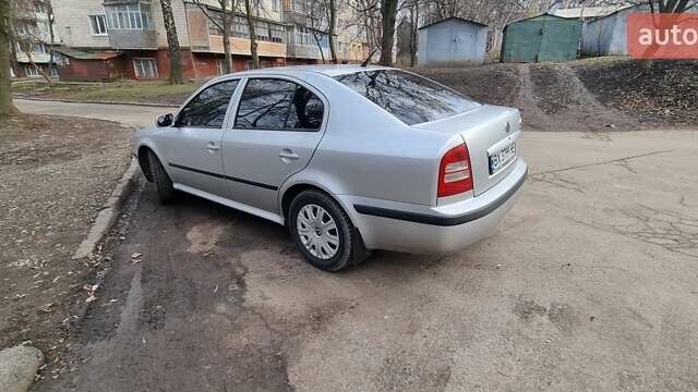 Серый Шкода Октавия, объемом двигателя 1.6 л и пробегом 350 тыс. км за 5500 $, фото 1 на Automoto.ua