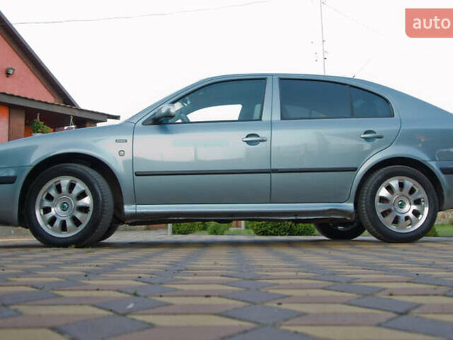 Серый Шкода Октавия, объемом двигателя 1.6 л и пробегом 250 тыс. км за 5600 $, фото 12 на Automoto.ua