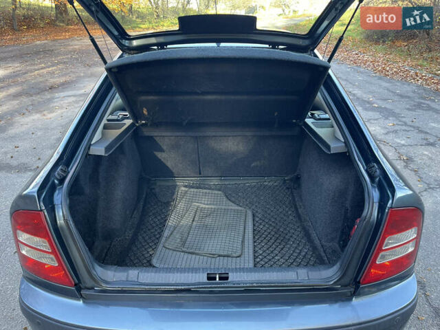 Шкода Октавія 2004 у Рава-Руська на Automoto.ua Сірий Шкода Октавія, об'ємом двигуна 1.6 л та пробігом 178 тис. км за 4999 $, фото 8 на Automoto.ua