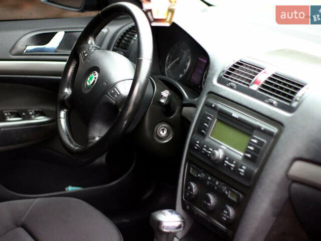 Шкода Октавия 2004 в Кременце на Automoto.ua Серый Шкода Октавия, объемом двигателя 1.97 л и пробегом 320 тыс. км за 5250 $, фото 32 на Automoto.ua