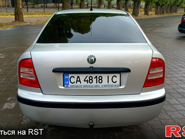 Серый Шкода Октавия, объемом двигателя 1.6 л и пробегом 255 тыс. км за 4500 $, фото 3 на Automoto.ua