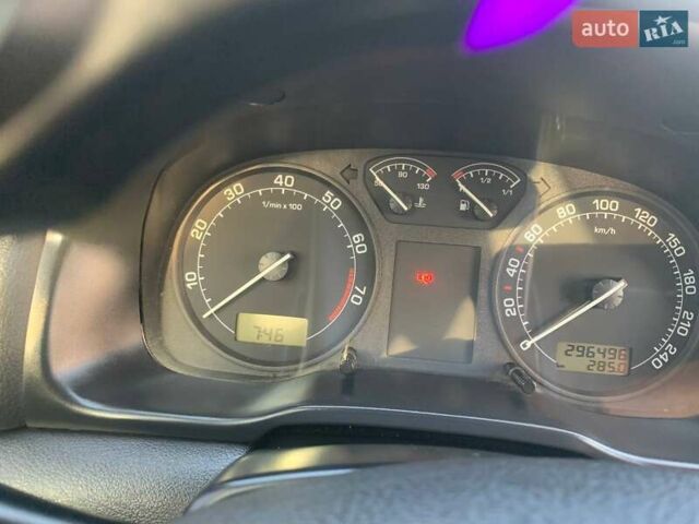 Серый Шкода Октавия, объемом двигателя 1.8 л и пробегом 296 тыс. км за 4000 $, фото 4 на Automoto.ua