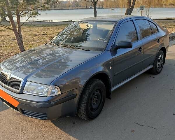 Сірий Шкода Октавія, об'ємом двигуна 1.6 л та пробігом 330 тис. км за 4500 $, фото 6 на Automoto.ua