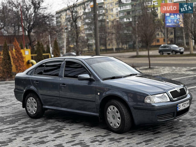 Серый Шкода Октавия, объемом двигателя 1.6 л и пробегом 200 тыс. км за 6000 $, фото 2 на Automoto.ua