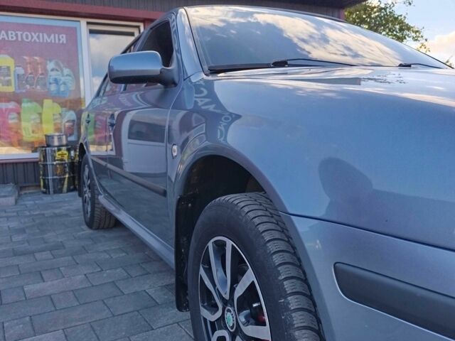 Сірий Шкода Октавія, об'ємом двигуна 1.6 л та пробігом 207 тис. км за 6000 $, фото 1 на Automoto.ua