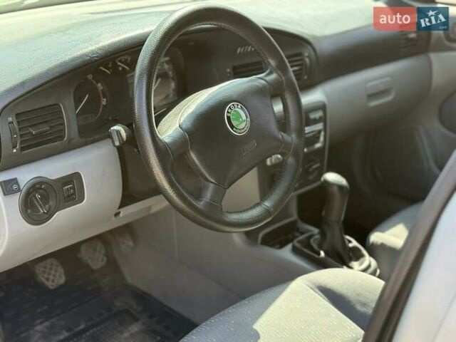 Серый Шкода Октавия, объемом двигателя 1.6 л и пробегом 348 тыс. км за 3850 $, фото 9 на Automoto.ua