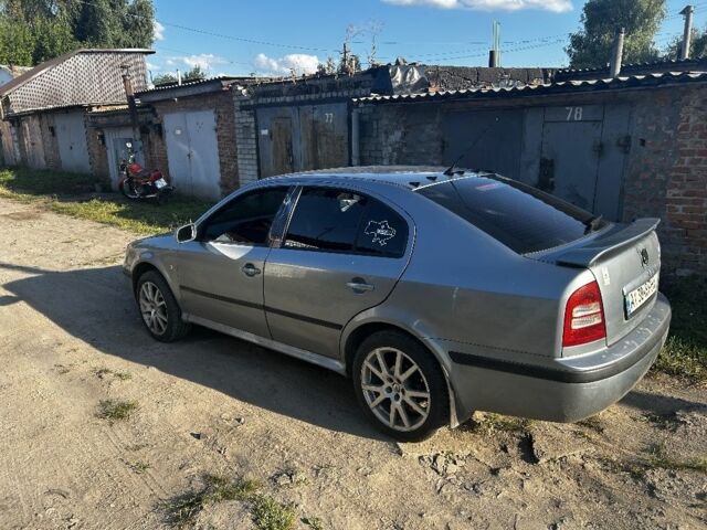 Шкода Октавия 2004 в Нежине на Automoto.ua Серый Шкода Октавия, объемом двигателя 1.8 л и пробегом 400 тыс. км за 4000 $, фото 7 на Automoto.ua