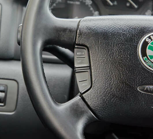 Серый Шкода Октавия, объемом двигателя 1.6 л и пробегом 250 тыс. км за 5600 $, фото 32 на Automoto.ua