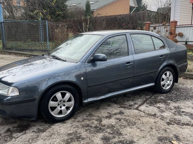 Серый Шкода Октавия, объемом двигателя 1.6 л и пробегом 222 тыс. км за 3800 $, фото 4 на Automoto.ua