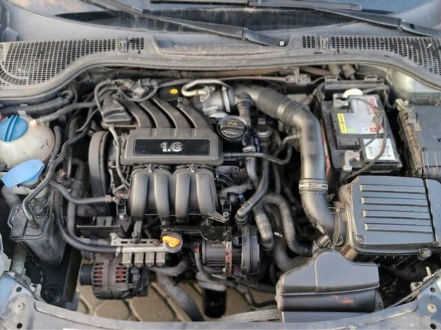 Серый Шкода Октавия, объемом двигателя 1.6 л и пробегом 226 тыс. км за 5000 $, фото 6 на Automoto.ua