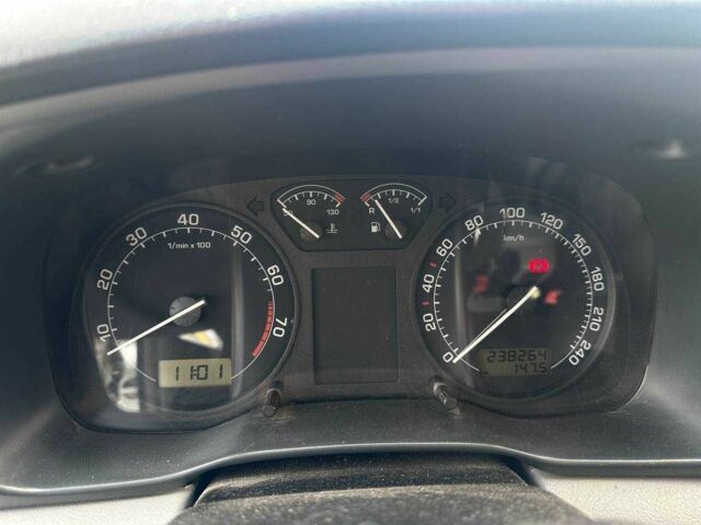 Сірий Шкода Октавія, об'ємом двигуна 1.6 л та пробігом 238 тис. км за 3800 $, фото 15 на Automoto.ua