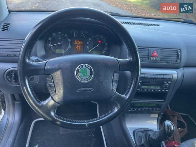 Шкода Октавія 2004 у Рава-Руська на Automoto.ua Сірий Шкода Октавія, об'ємом двигуна 1.6 л та пробігом 178 тис. км за 4999 $, фото 16 на Automoto.ua