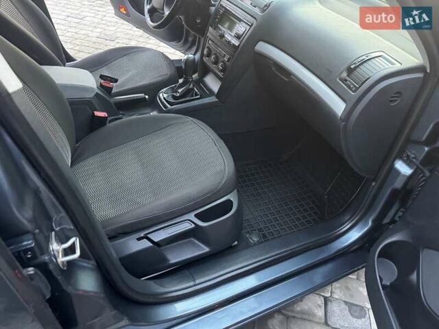Серый Шкода Октавия, объемом двигателя 1.6 л и пробегом 227 тыс. км за 5600 $, фото 18 на Automoto.ua