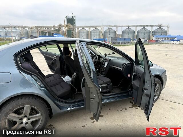 Серый Шкода Октавия, объемом двигателя 1.6 л и пробегом 206 тыс. км за 5600 $, фото 6 на Automoto.ua