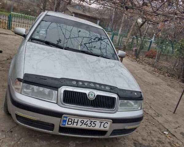 Серый Шкода Октавия, объемом двигателя 1.6 л и пробегом 303 тыс. км за 5650 $, фото 4 на Automoto.ua