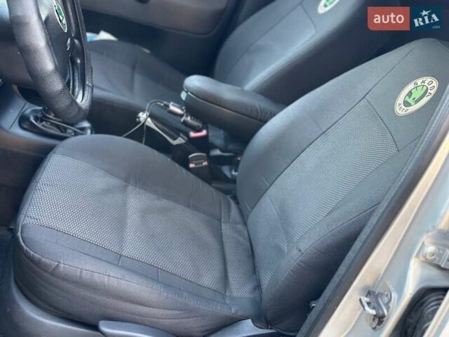 Серый Шкода Октавия, объемом двигателя 1.6 л и пробегом 169 тыс. км за 5500 $, фото 22 на Automoto.ua