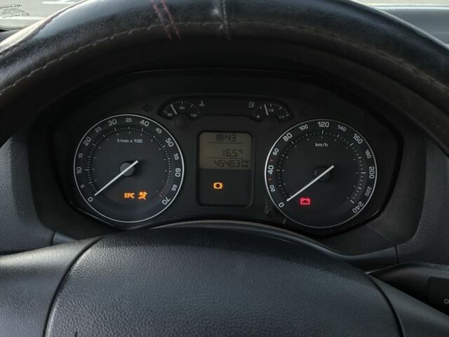 Шкода Октавия 2004 в Сумах на Automoto.ua Серый Шкода Октавия, объемом двигателя 1.6 л и пробегом 310 тыс. км за 2300 $, фото 4 на Automoto.ua