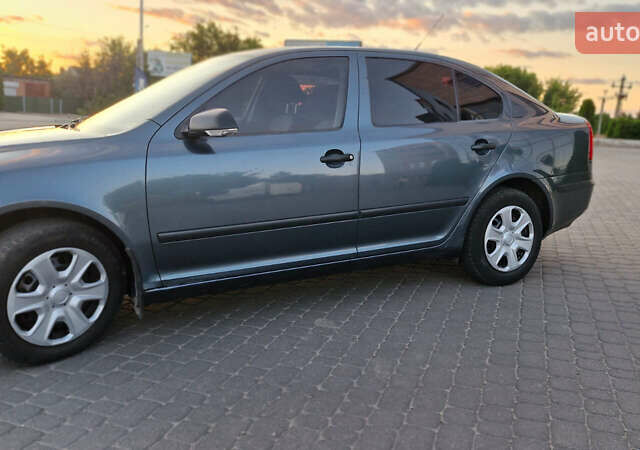 Серый Шкода Октавия, объемом двигателя 1.6 л и пробегом 262 тыс. км за 5200 $, фото 7 на Automoto.ua
