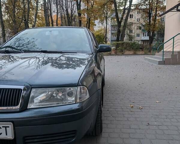 Шкода Октавия 2004 в Львове на Automoto.ua Серый Шкода Октавия, объемом двигателя 1.6 л и пробегом 210 тыс. км за 4700 $, фото 12 на Automoto.ua
