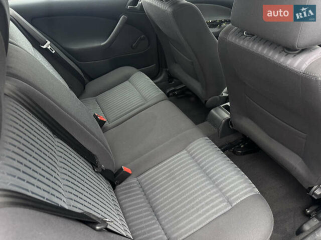 Сірий Шкода Октавія, об'ємом двигуна 1.6 л та пробігом 188 тис. км за 5950 $, фото 12 на Automoto.ua