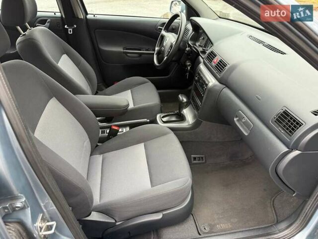 Серый Шкода Октавия, объемом двигателя 2 л и пробегом 159 тыс. км за 6500 $, фото 28 на Automoto.ua