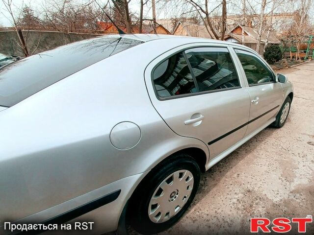 Серый Шкода Октавия, объемом двигателя 1.6 л и пробегом 132 тыс. км за 5200 $, фото 1 на Automoto.ua