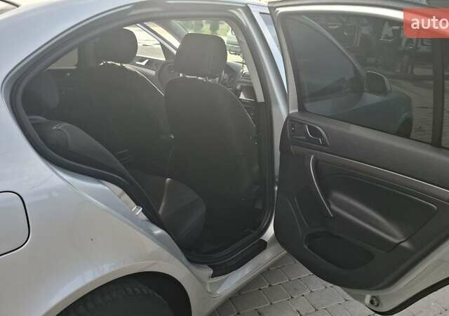 Серый Шкода Октавия, объемом двигателя 1.6 л и пробегом 192 тыс. км за 6150 $, фото 10 на Automoto.ua
