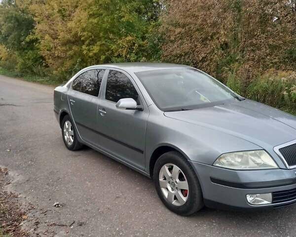 Серый Шкода Октавия, объемом двигателя 1.6 л и пробегом 303 тыс. км за 5800 $, фото 1 на Automoto.ua