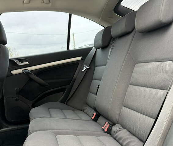 Серый Шкода Октавия, объемом двигателя 1.6 л и пробегом 220 тыс. км за 6350 $, фото 25 на Automoto.ua