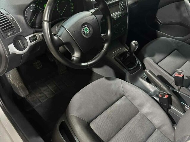 Сірий Шкода Октавія, об'ємом двигуна 0 л та пробігом 290 тис. км за 6000 $, фото 3 на Automoto.ua