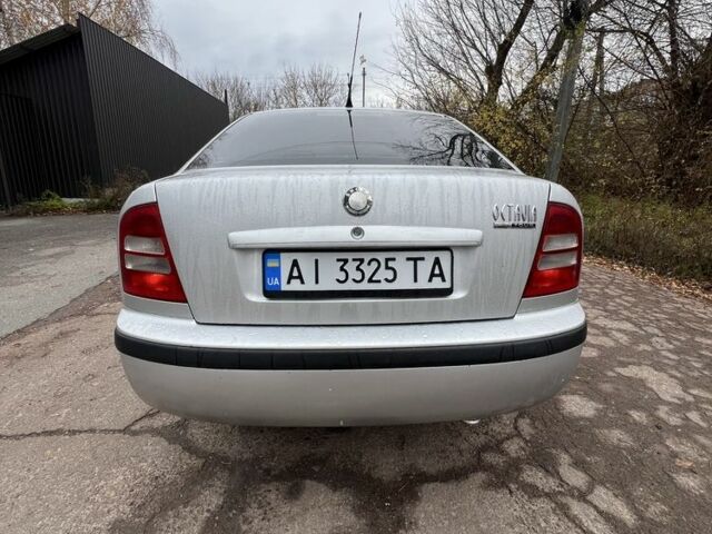 Серый Шкода Октавия, объемом двигателя 1.8 л и пробегом 270 тыс. км за 4300 $, фото 7 на Automoto.ua
