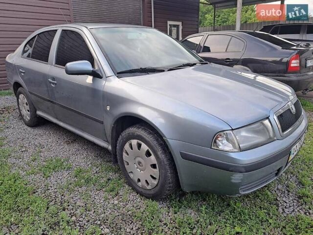 Серый Шкода Октавия, объемом двигателя 1.6 л и пробегом 303 тыс. км за 3950 $, фото 7 на Automoto.ua