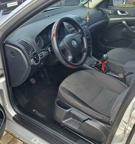 Серый Шкода Октавия, объемом двигателя 1.6 л и пробегом 192 тыс. км за 6150 $, фото 16 на Automoto.ua