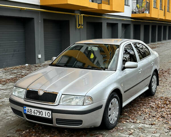 Серый Шкода Октавия, объемом двигателя 1.6 л и пробегом 215 тыс. км за 4550 $, фото 1 на Automoto.ua