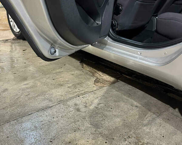 Серый Шкода Октавия, объемом двигателя 1.6 л и пробегом 229 тыс. км за 6300 $, фото 6 на Automoto.ua