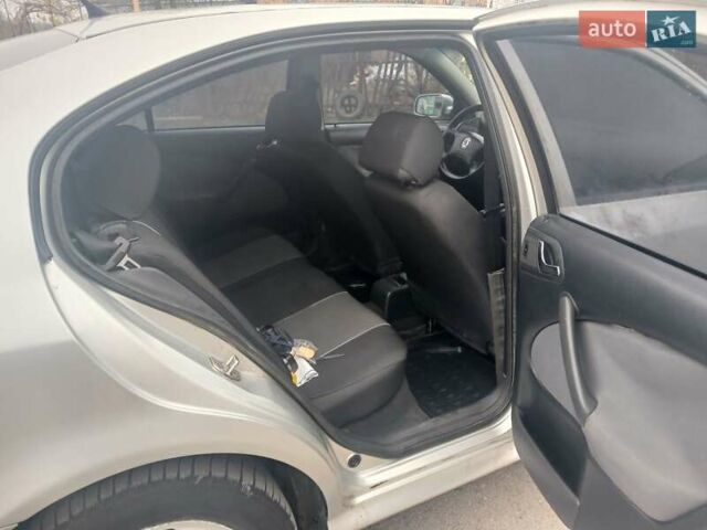 Серый Шкода Октавия, объемом двигателя 1.6 л и пробегом 365 тыс. км за 3300 $, фото 3 на Automoto.ua