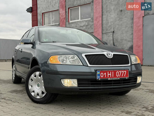 Серый Шкода Октавия, объемом двигателя 1.6 л и пробегом 220 тыс. км за 6350 $, фото 5 на Automoto.ua