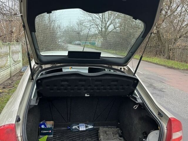 Сірий Шкода Октавія, об'ємом двигуна 1.6 л та пробігом 260 тис. км за 3999 $, фото 6 на Automoto.ua