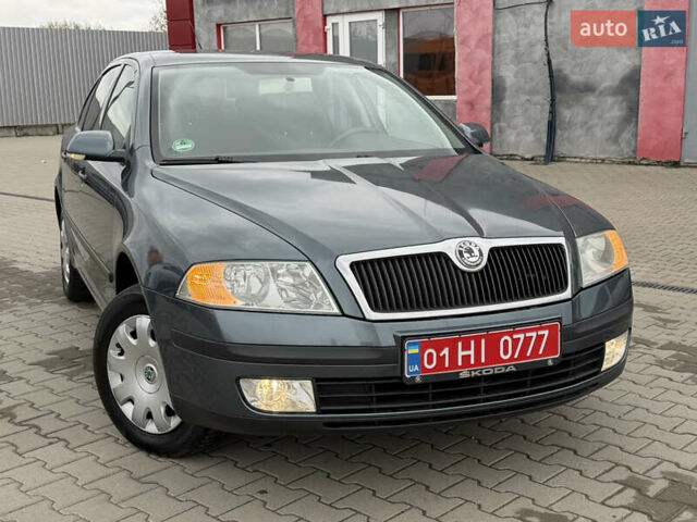 Серый Шкода Октавия, объемом двигателя 1.6 л и пробегом 220 тыс. км за 6350 $, фото 7 на Automoto.ua