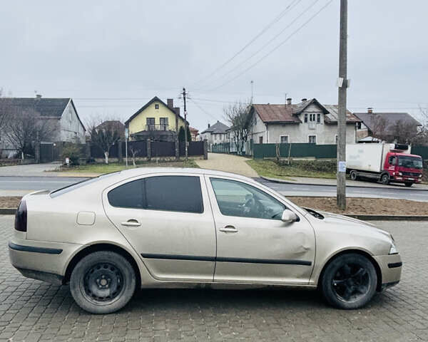 Сірий Шкода Октавія, об'ємом двигуна 2 л та пробігом 404 тис. км за 5950 $, фото 4 на Automoto.ua