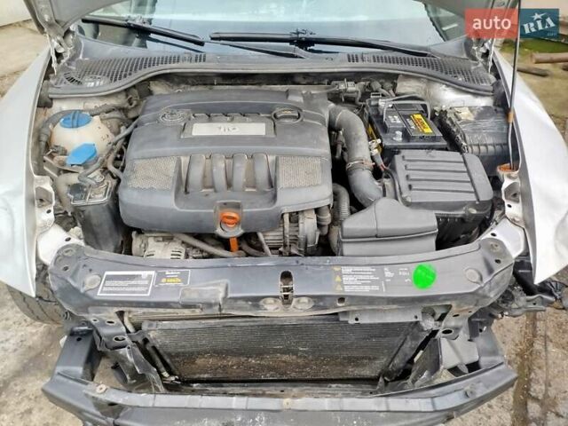 Сірий Шкода Октавія, об'ємом двигуна 1.6 л та пробігом 250 тис. км за 1800 $, фото 1 на Automoto.ua